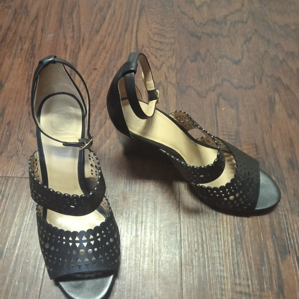 Elegant Black Cutout Wedge Sandals